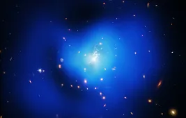 Скопление Феникса: самая большая черная дыра